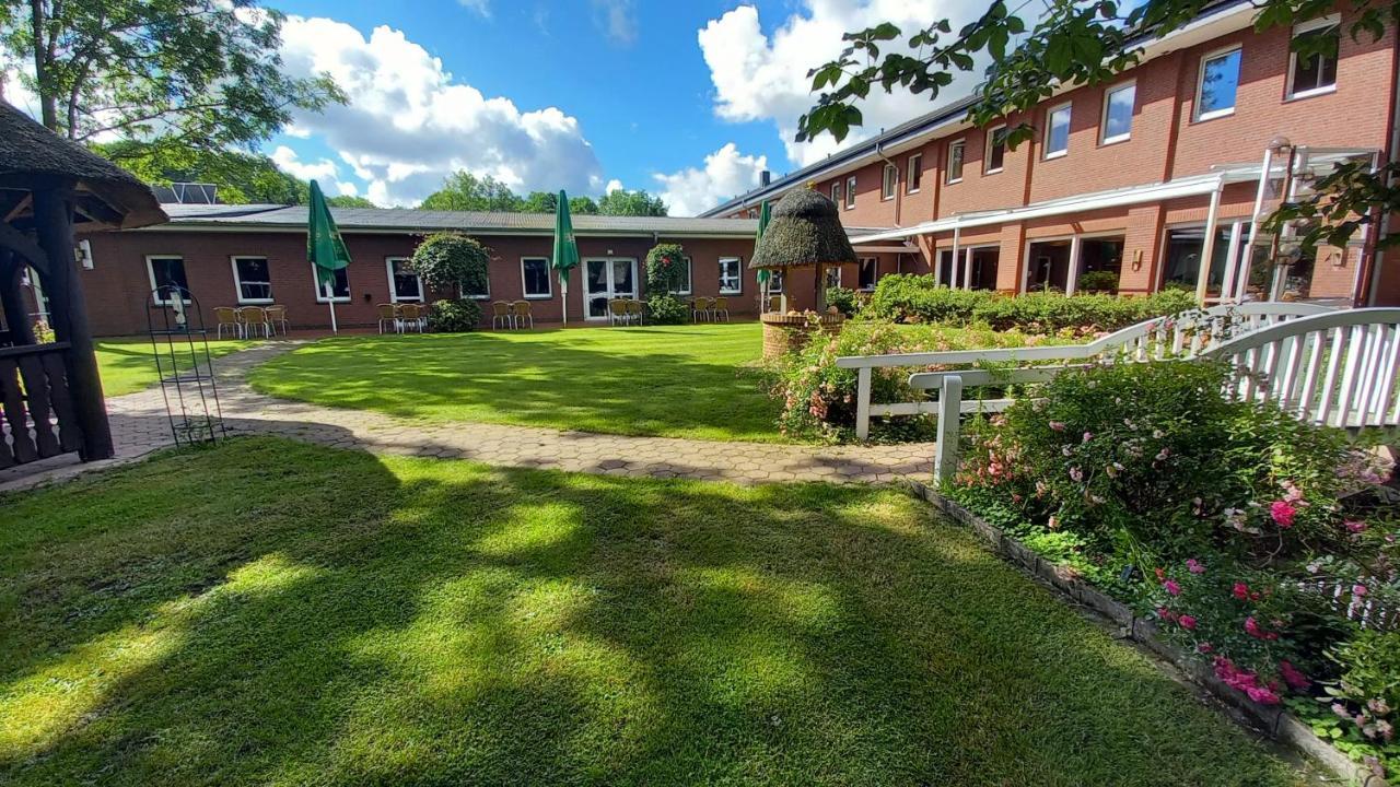Kraeuterhotel & Restaurant Heidejaeger Mulmshorn Екстериор снимка