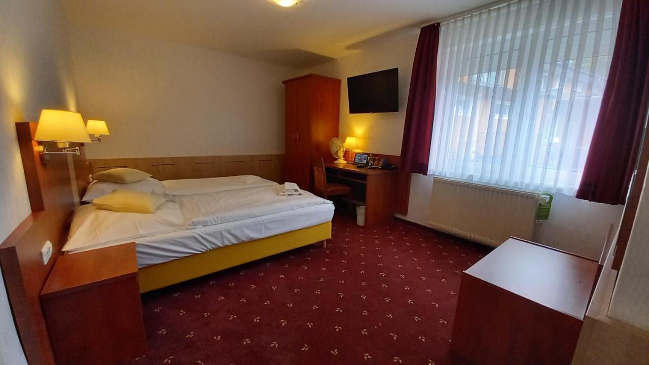 Kraeuterhotel & Restaurant Heidejaeger Mulmshorn Екстериор снимка