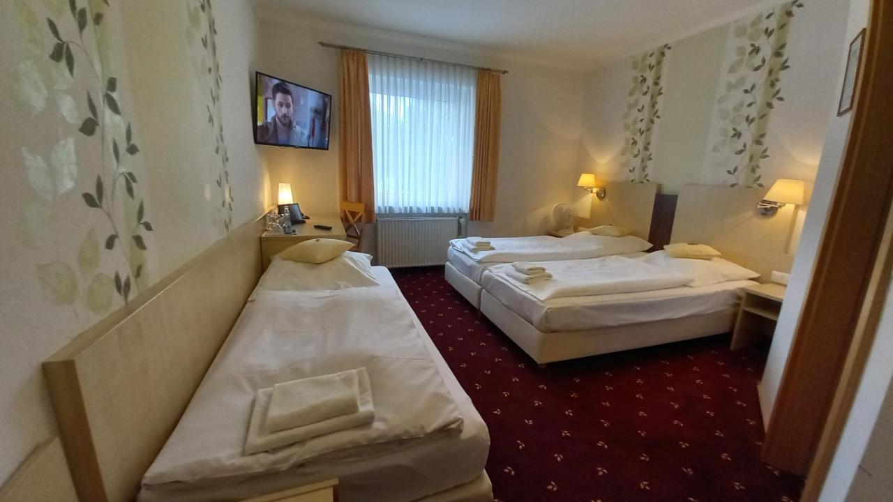 Kraeuterhotel & Restaurant Heidejaeger Mulmshorn Екстериор снимка