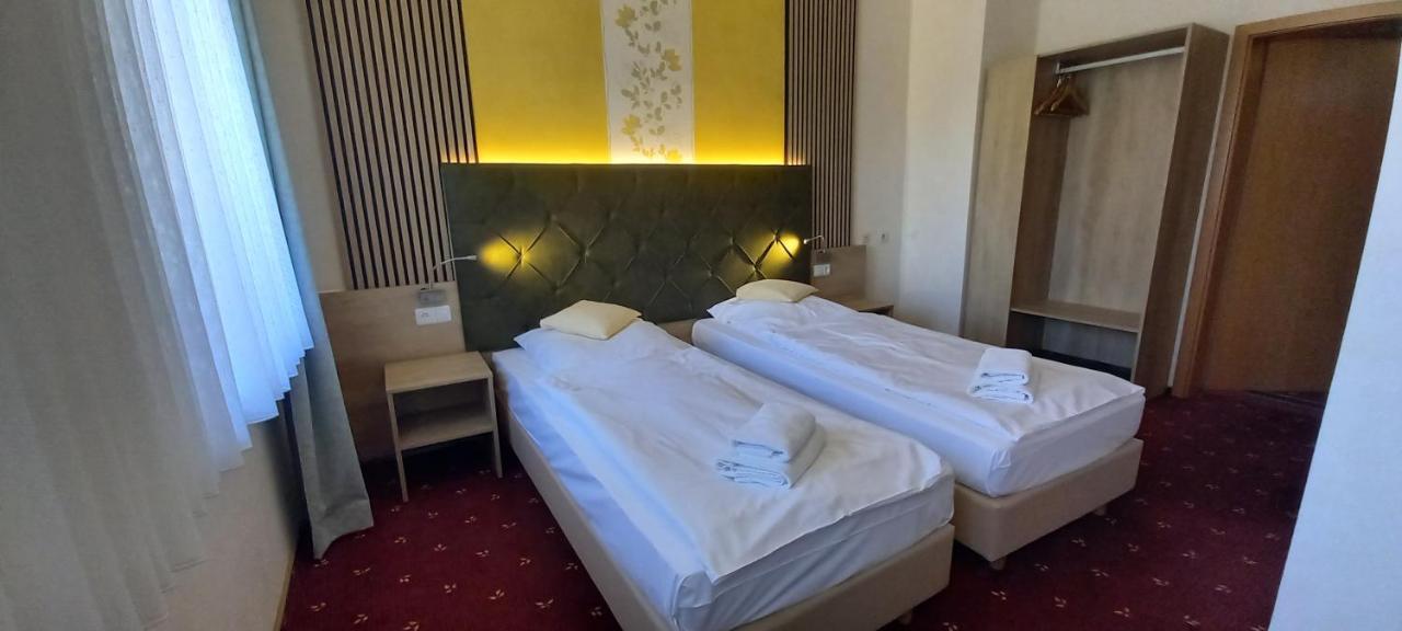 Kraeuterhotel & Restaurant Heidejaeger Mulmshorn Екстериор снимка