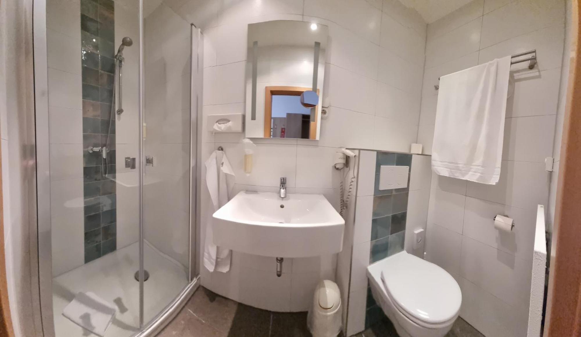 Kraeuterhotel & Restaurant Heidejaeger Mulmshorn Екстериор снимка