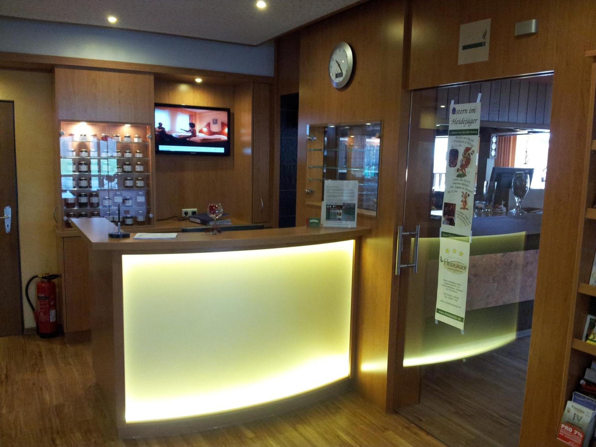 Kraeuterhotel & Restaurant Heidejaeger Mulmshorn Екстериор снимка