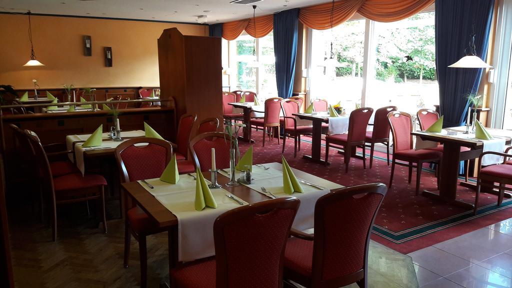 Kraeuterhotel & Restaurant Heidejaeger Mulmshorn Екстериор снимка