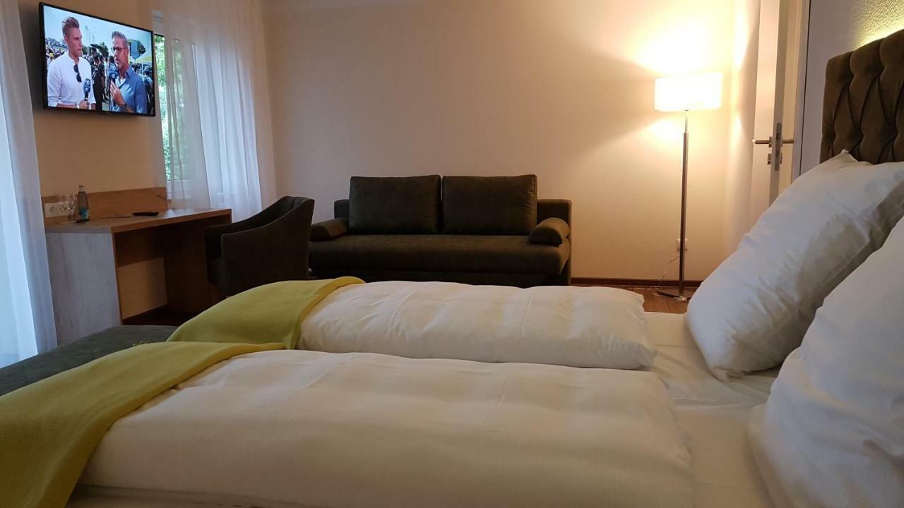 Kraeuterhotel & Restaurant Heidejaeger Mulmshorn Екстериор снимка